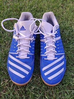 Adidas Essence 12, velikost 48