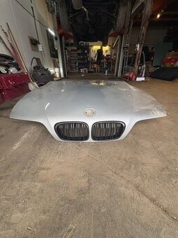 Bmw e39 kapota - 1