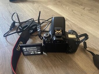 Canon EOS 760D