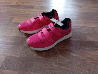 Nové tenisky vel.38