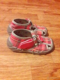 Dívčí bačkorky/sandálky Befado v.23