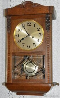 Starožitné skříňové hodiny Gustav Becker 1920