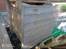 Velká masivní bedna na dřevo