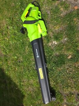 Fukar/vysavač na listí