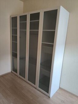 Bytový nábytek, skříně, stoly, komody , doplňky