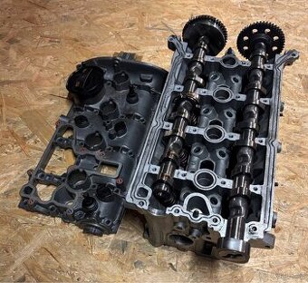 Hlava motoru kompletní VW Golf GTI