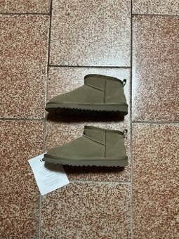 Zimní dámské boty UGG - 1