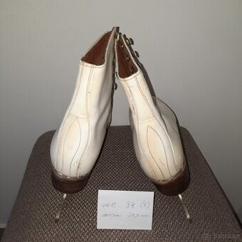 LEDNÍ BRUSLE- VEL. 38