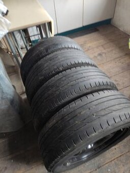 Sada kompletních kol na os. auto.