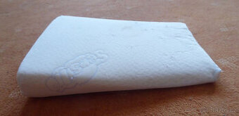 Kojenecký polštář – klín