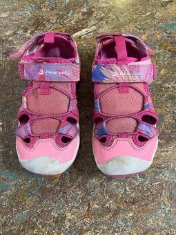Dívčí outdoorové sandály, vel. 32