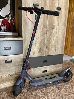 Elektrokoloběžka Ducati PRO-I EVO