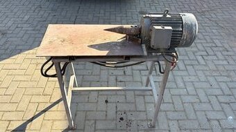Kuželová štípačka, elektromotor 3kw