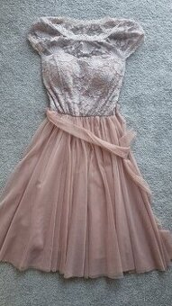 Šaty do tanečních