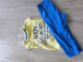 Pyžamo s dlouhým rukávem