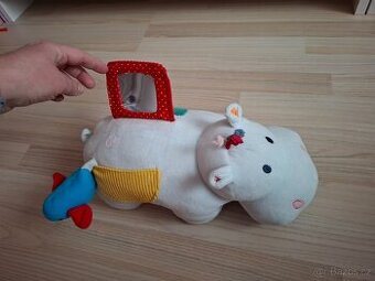 Plyšový hroch s aktivitami