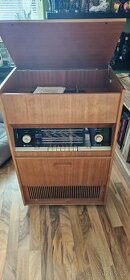 Radio s gramofonem hrací skříň Akord 104 - 1