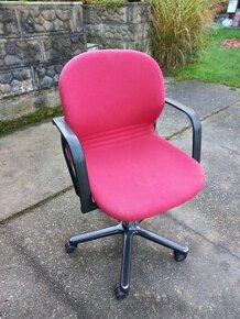 Kancelářská kolečková židle - 1