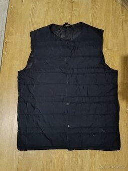 Lehká zateplená vesta Mizuno BT Gilet_vel. L