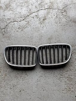 Přední maska bmw x1