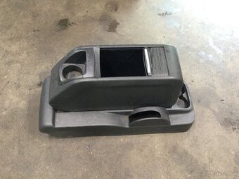 Citroen Berlingo - středový kastlik.