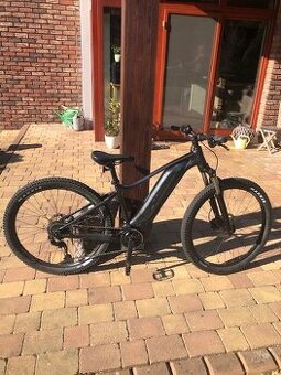 Prodám skoro nové elektrokolo Giant Tempt E+3 vel. S