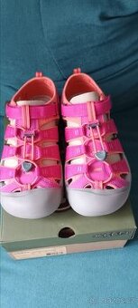 Keen sandále newport vel.38