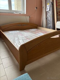 Postel 200 x 200 cm
