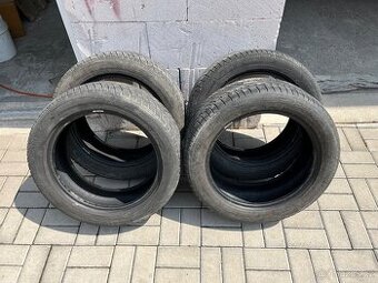 Pneu 225/50/17