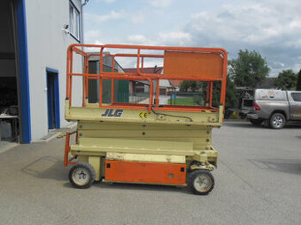 Nůžková pracovní plošina JLG 2646E