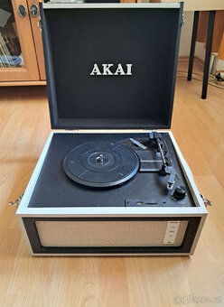 Gramofon AKAI ATT-100BT