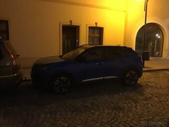 e2008 …nádherný elektromobil
