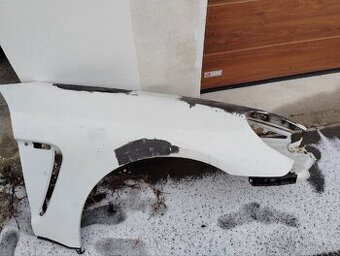 levý blatník na Porsche panamera 970