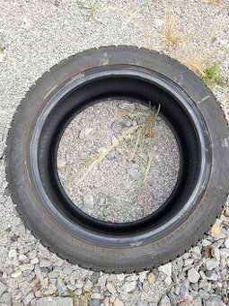 245/45r18