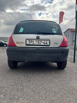 Clio II servisní knížka, první majitel