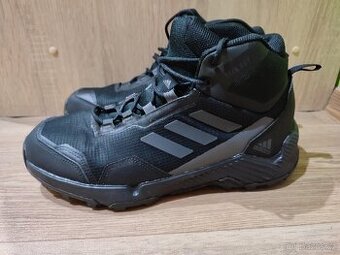 Trekové boty Adidas