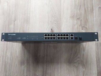 Switch 16 port 10/100 TL-SL2218