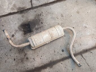 Lada Niva - tlumič výfuku