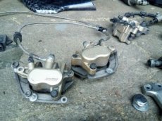 Různé díly z Horneta cb600