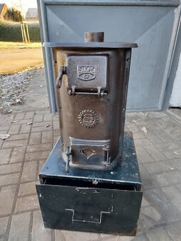 litinová kamna SVOAS 57 - PRAGA V3S