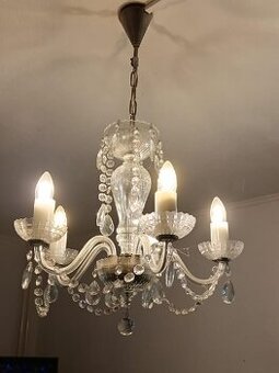 Lustr křišťálový