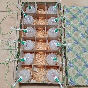 Elektrická světýlka na stromeček