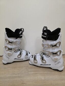 Lyžáky Nordica vel.26 (EU40)