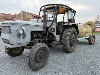 TRAKTOR ZETOR 3511 + PŘÍSLUŠENSTVÍ