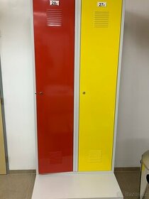 NĚMECKÉ NOVÉ ŠATNI SKŘÍNĚ -dvojskříň na lavici