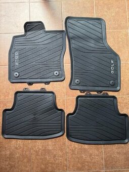 Gumové koberečky + vana do kufru