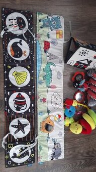 Hračky pro miminka (do postýlky/auta)