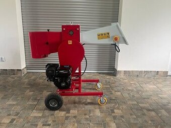 Benzínový špalíkovač a drtič větví PORTOS 03 (vč.DPH)