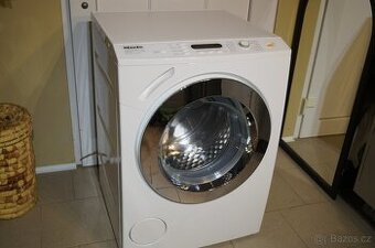 Pračka Miele softtronic W 4144, 1400 otáček na 7 kg