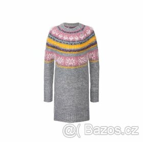 Dívčí pletené šaty